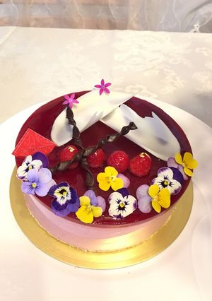 簡単♡エディブルフラワー デコケーキ-レシピのメイン写真