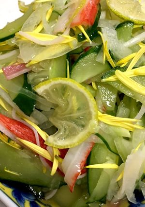 玉ねぎと菊のさっぱり柚子和え-レシピのメイン写真