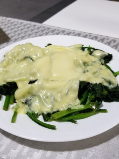付け合せにも、ほうれん草のチーズソテー-レシピのメイン写真