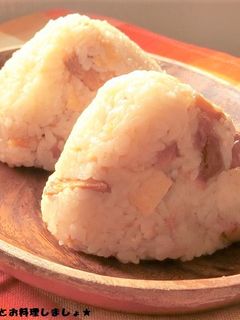 簡単★焼き鳥と油揚げのおにぎり-レシピのメイン写真