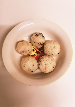 ❁かにかまと揚げ玉のおむすび❁-レシピのメイン写真