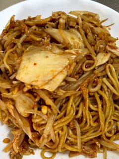 超楽々 豚キムチ焼きそば 作ります。-レシピのメイン写真