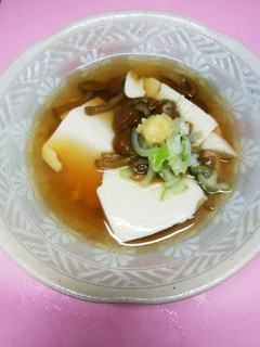 今日の夕飯 豆腐のなめこのせ-レシピのメイン写真