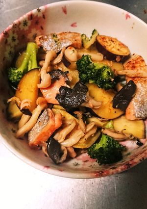 秋の味覚たっぷり！バター醤油炒め-レシピのメイン写真