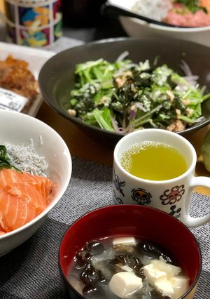 お手軽ランチ☆海鮮丼ときくらげのお味噌汁-レシピのメイン写真
