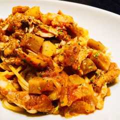 รูปของ 鶏肉と根野菜のサルサソースパスタ
