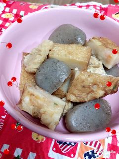 体に優しい味の蒟蒻と練り物の煮物(^^♪-レシピのメイン写真