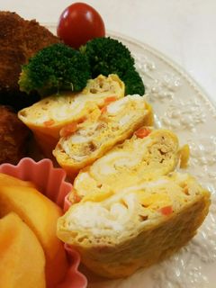 お弁当!型抜き残り人参の玉子焼き-レシピのメイン写真