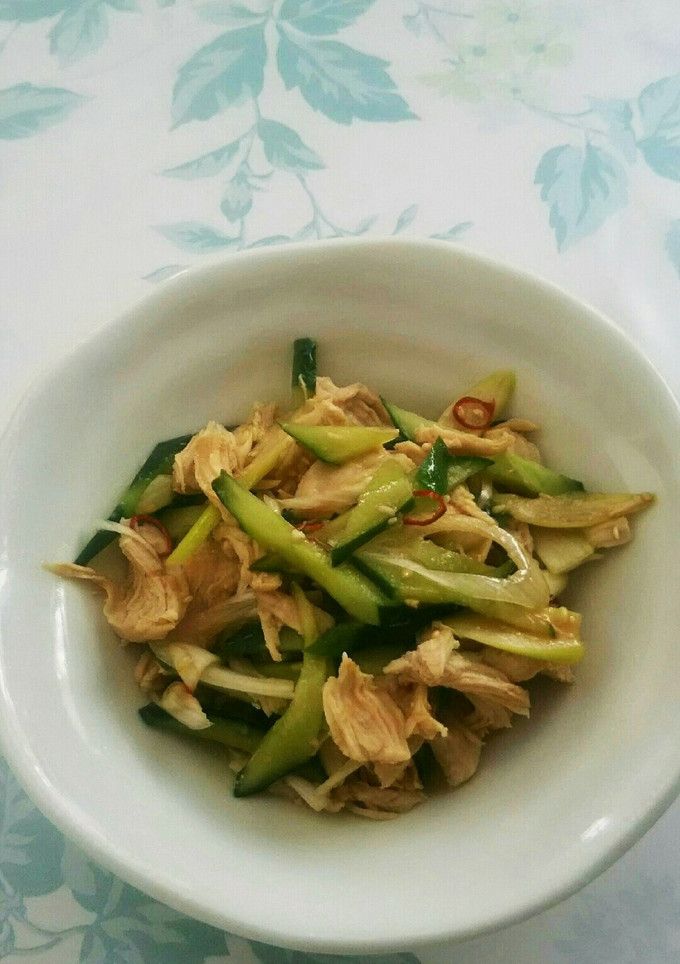 鶏ささみときゅうりと長ネギの中華風サラダ-レシピのメイン写真