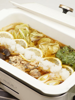 サケ缶と白菜のおろしレモン鍋-レシピのメイン写真