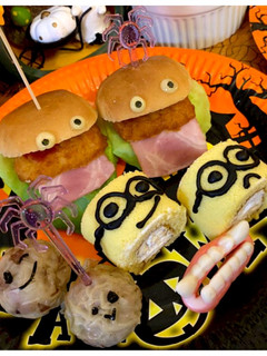 ハロウィンお菓子♡ロールケーキミニオン♡-レシピのメイン写真