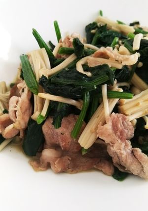 豚こま肉とほうれん草の炒め物-レシピのメイン写真