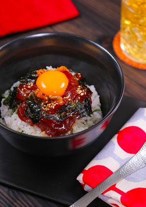 満足の一品♪マグロのキムチユッケ丼-レシピのメイン写真