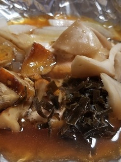 天然ブナシメジ等と鮭のホイル焼き-レシピのメイン写真