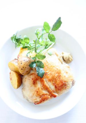 低温調理でしっとり【鶏もも肉のコンフィ】-レシピのメイン写真