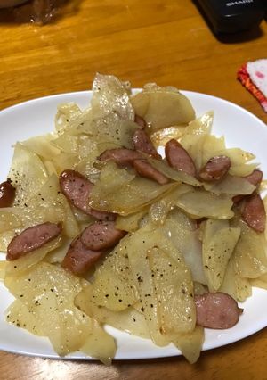 じゃがいもとウインナーのコンソメ炒め-レシピのメイン写真