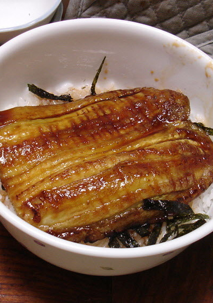 本格的な蒲焼きのたれで、なすの蒲焼き丼-レシピのメイン写真