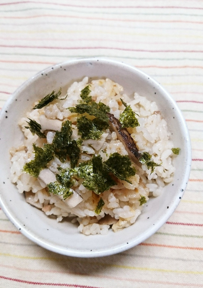 斬新！椎茸の軸と京あげの炊き込みご飯-レシピのメイン写真
