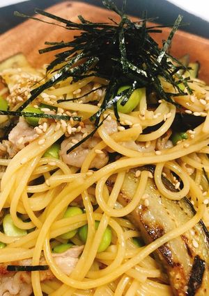 一人暮らしの茄子豚バラ麺つゆバターパスタ-レシピのメイン写真