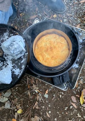 キャンプダッチでバナナケーキ-レシピのメイン写真