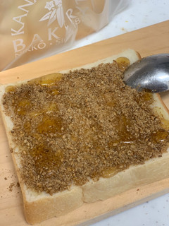 朝ごはんやおやつに ごま蜂蜜トースト-レシピのメイン写真