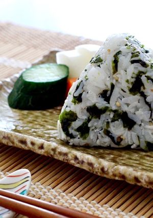 おにぎり朝食☆しらすと韓国海苔のおにぎり-レシピのメイン写真