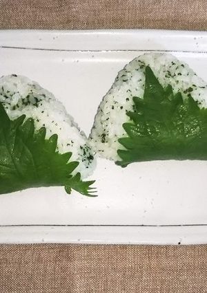 青じそふりかけのおにぎり-レシピのメイン写真