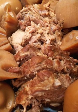 冬のご馳走・豚と大根と蓮根と卵の甘辛炊き-レシピのメイン写真