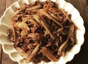 ごはんが進む！牛肉とごぼうと白滝の甘辛煮-レシピのメイン写真