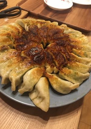 手作り餃子 皮 パリパリ もちもち-レシピのメイン写真