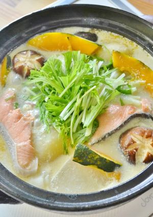 鮭のあったか豆乳鍋♪-レシピのメイン写真