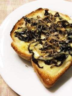 美味しい☆こんぶ煮チーズトースト-レシピのメイン写真