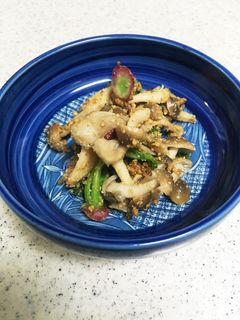 ラディッシュの葉としめじのごま和え-レシピのメイン写真