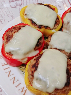 パプリカの肉詰めチーズ載せ-レシピのメイン写真