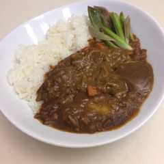 รูปของ カレーグラパラリーフ添え 宇宙へGO