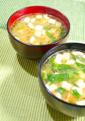 簡単!竹輪小松菜のチーズ味噌スープ-レシピのメイン写真