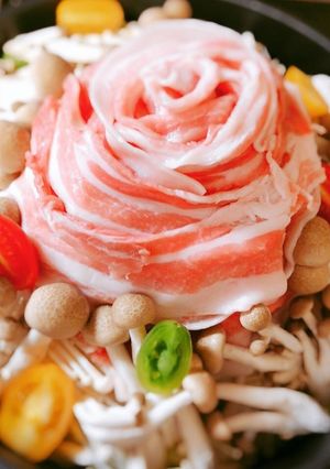最初がインスタ映え！豚薔薇鍋-レシピのメイン写真