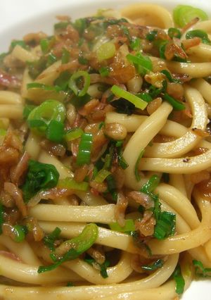サクラエビとネギ天カスの焼きうどん！-レシピのメイン写真