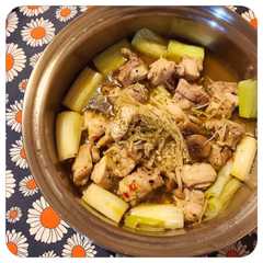 รูปของ 鶏肉と長ねぎのアヒージョ