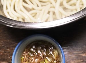 釜揚げうどんのつゆに…エゴマパウダー-レシピのメイン写真