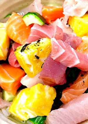 コロコロ刺身の海鮮丼 〜贅沢も節約も〜-レシピのメイン写真