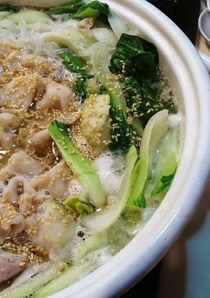 チンゲン菜で餃子鍋-レシピのメイン写真