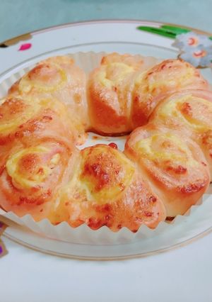 ハムチーズロールの リースパン-レシピのメイン写真