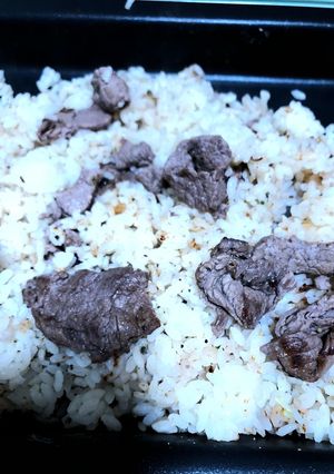 ガーリックライス風味スタミナ肉ご飯炒め-レシピのメイン写真