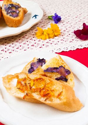 パーティにぴったり♡お花畑ラスク-レシピのメイン写真