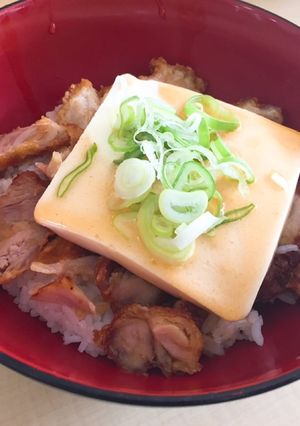 和トリぶっちゃん丼【和風とり丼×豆腐】-レシピのメイン写真