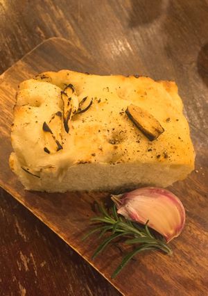 フォカッチャ　にんにくとローズマリー-レシピのメイン写真