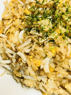 シラスパックを丸ごと使う●玉子チャーハン-レシピのメイン写真