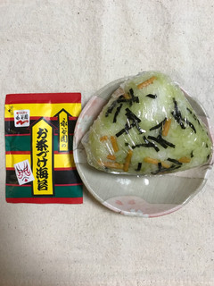 お茶漬け おにぎり-レシピのメイン写真