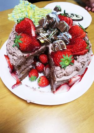 イチゴいっぱいびっくりケーキ-レシピのメイン写真